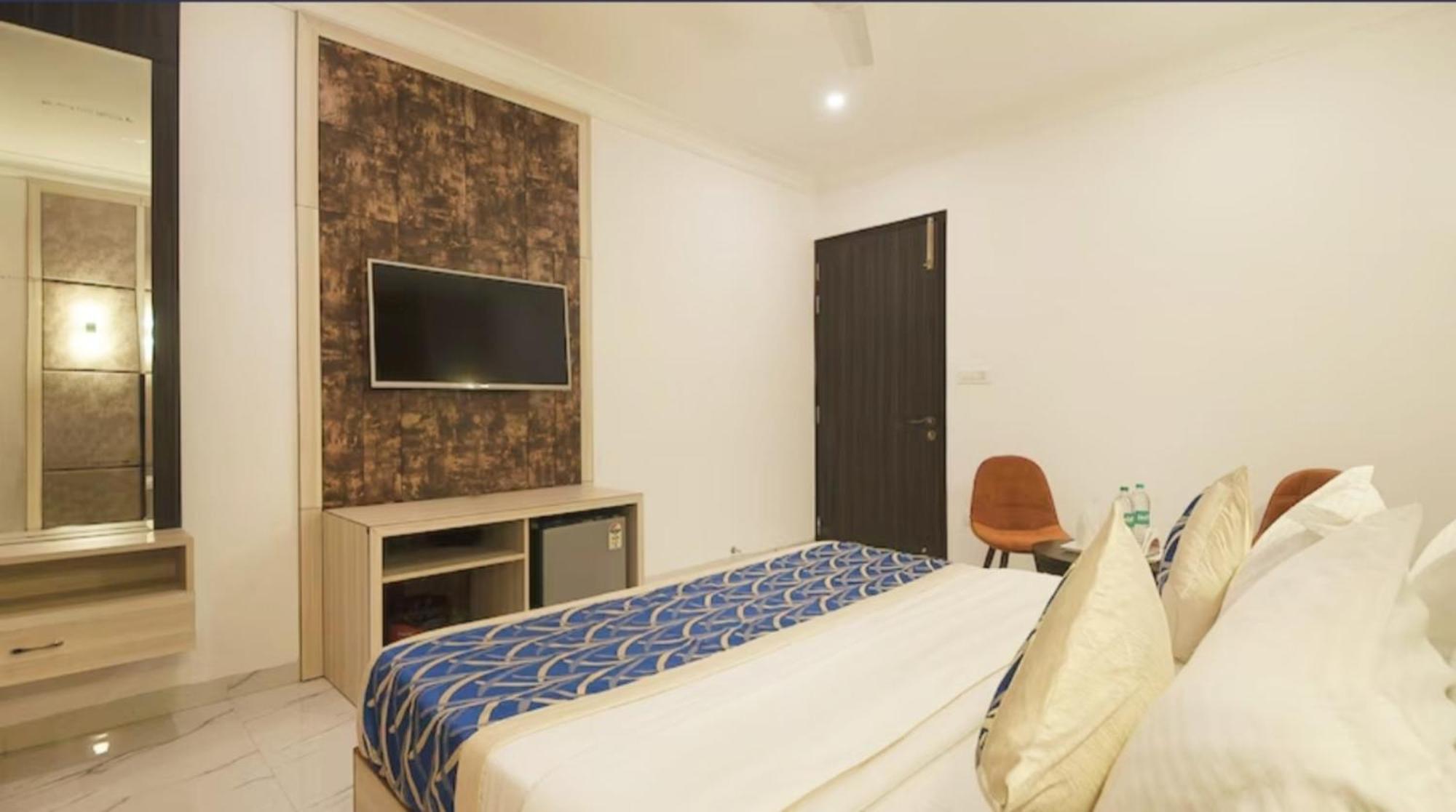 新德里 The Almora Residency - Complimentary Airport Trasnfer酒店 客房 照片